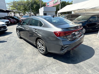 2021 Kia Forte 2.0 GT Line 4p At