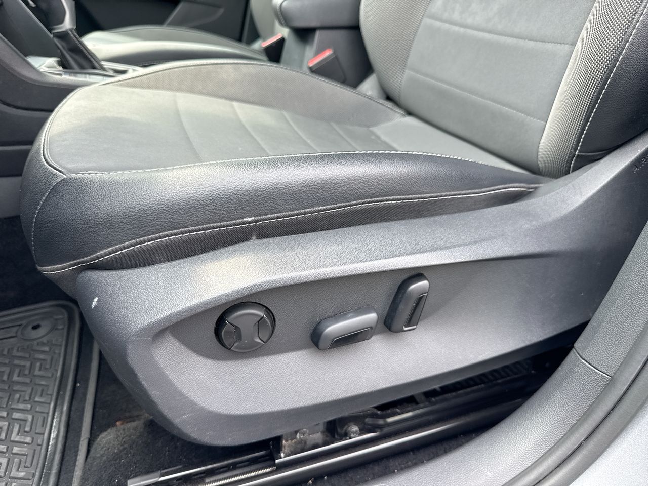 2023 Volkswagen Taos 1.4 Comfortline At