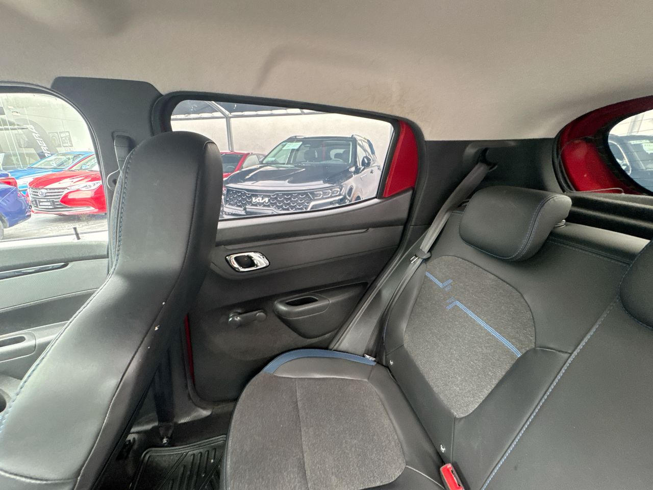 2025 Renault Kwid 1.0 Iconic Mt