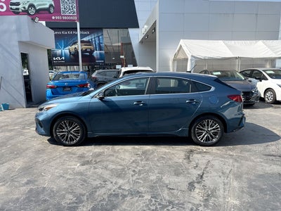 2022 Kia Forte 2.0 GT Line 4p At