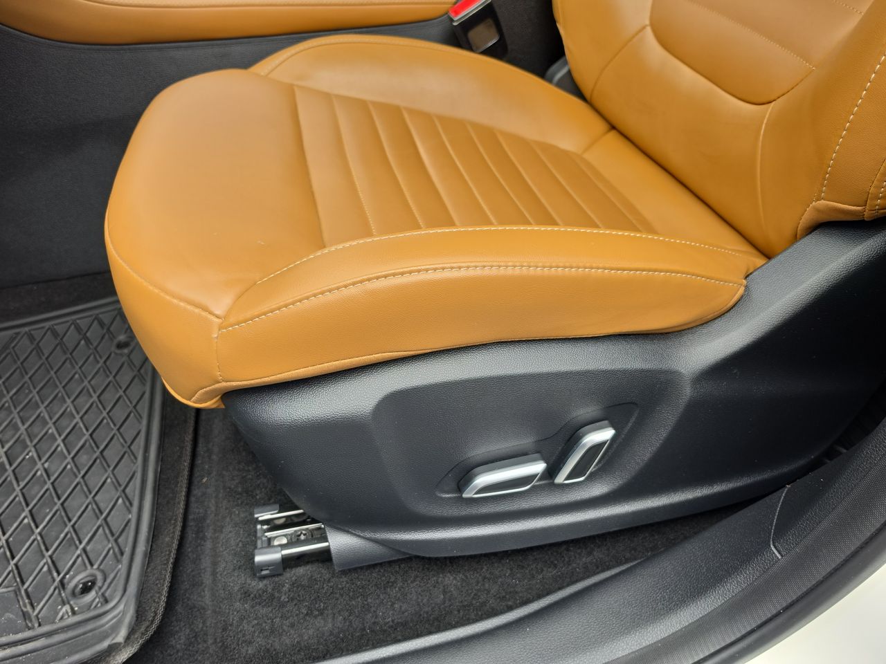 2024 MG MG HS 1.5 Trophy Pack At
