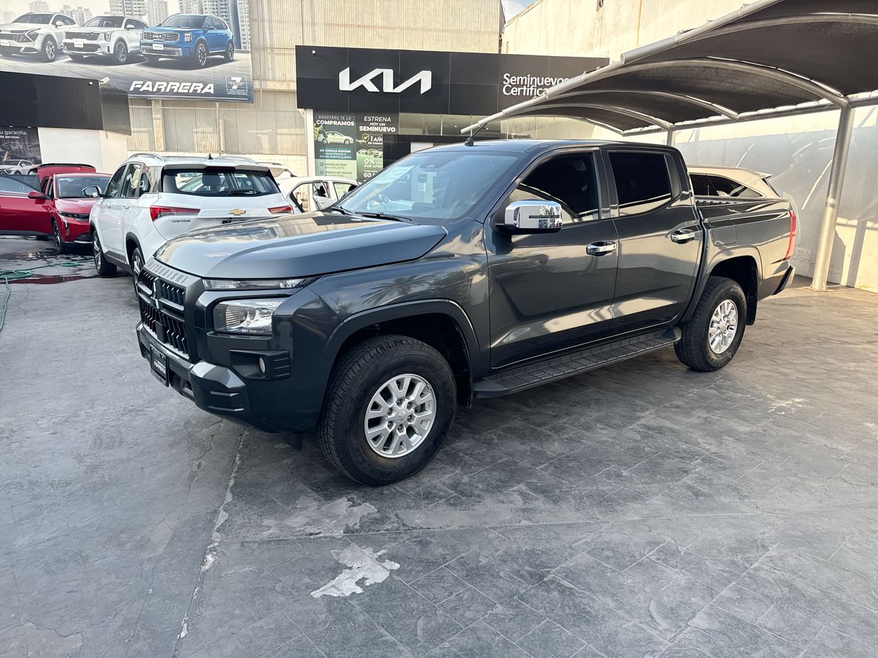 2025 Mitsubishi L200 2.4 Glx Cabina Doble 4x2 Mt