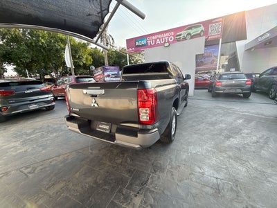 2025 Mitsubishi L200 2.4 Glx Cabina Doble 4x2 Mt