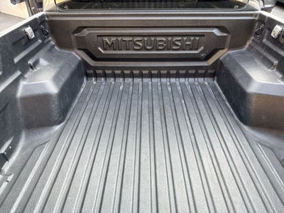 2025 Mitsubishi L200 2.4 Glx Cabina Doble 4x2 Mt