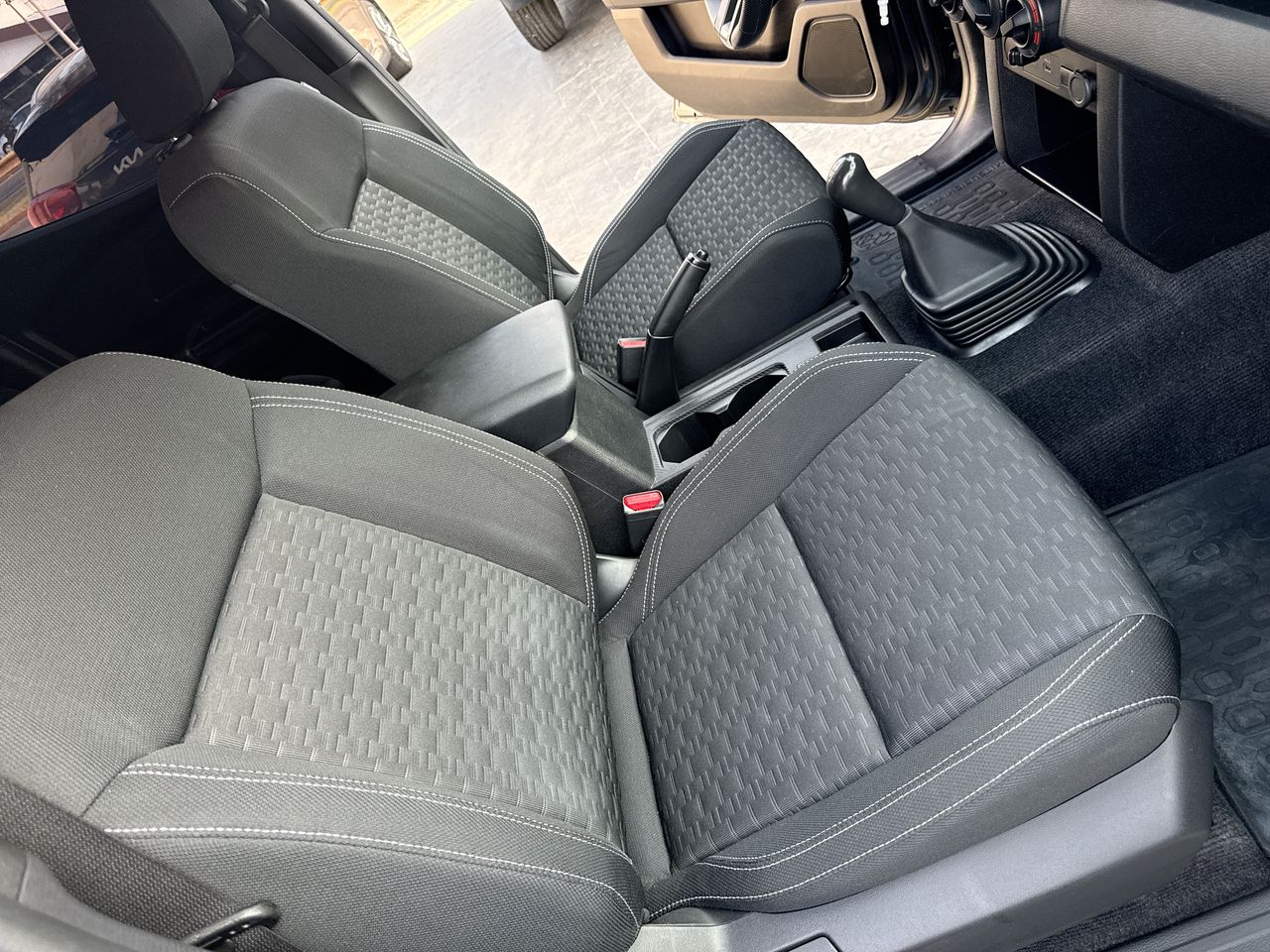 2025 Mitsubishi L200 2.4 Glx Cabina Doble 4x2 Mt