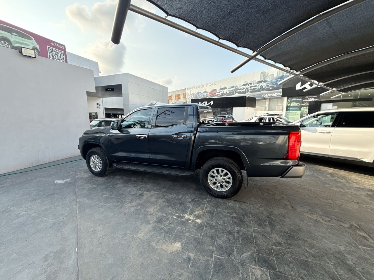 2025 Mitsubishi L200 2.4 Glx Cabina Doble 4x2 Mt