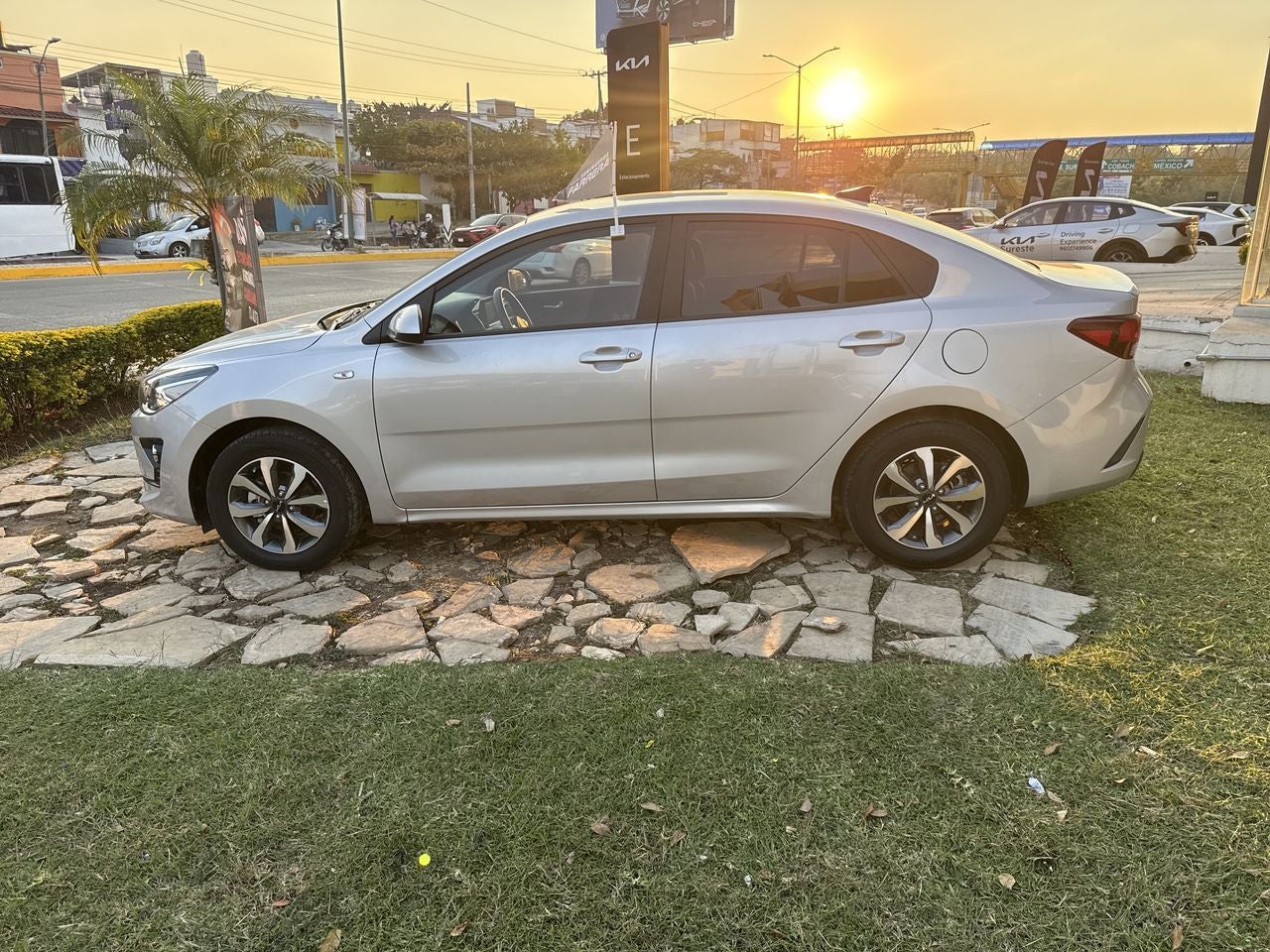 2023 Kia Rio 1.6 Sedan LX Mt