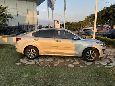 2023 Kia Rio 1.6 Sedan LX Mt