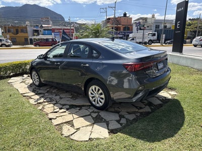 2022 Kia Forte 2.0 L At