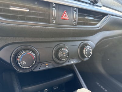 2022 Kia Forte 2.0 L At