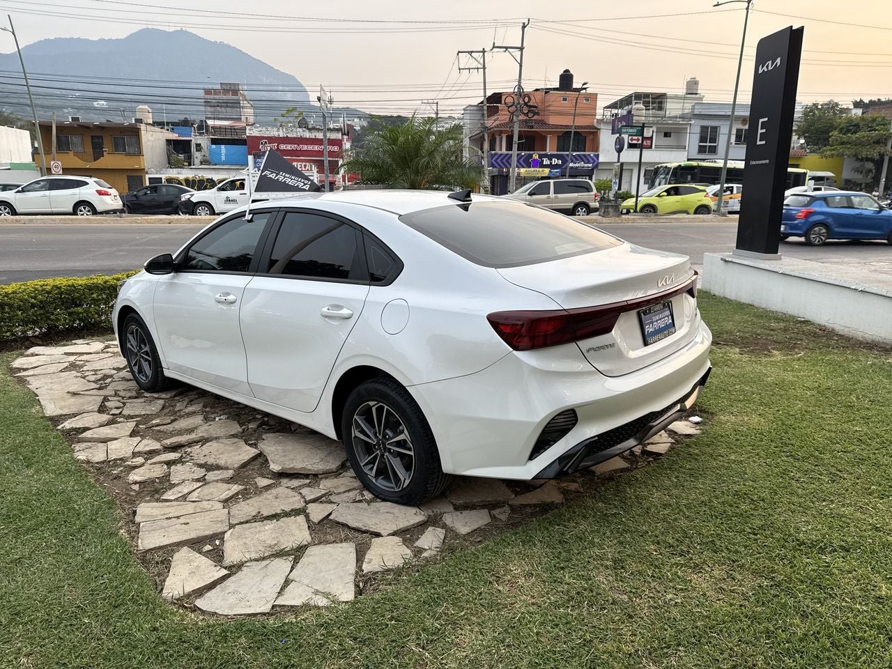 2024 Kia Forte 2.0 Lx Sedan At