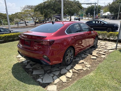 2023 Kia Forte 2.0 GT Line Sedan At
