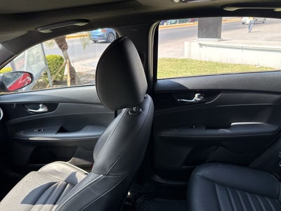 2023 Kia Forte 2.0 GT Line Sedan At