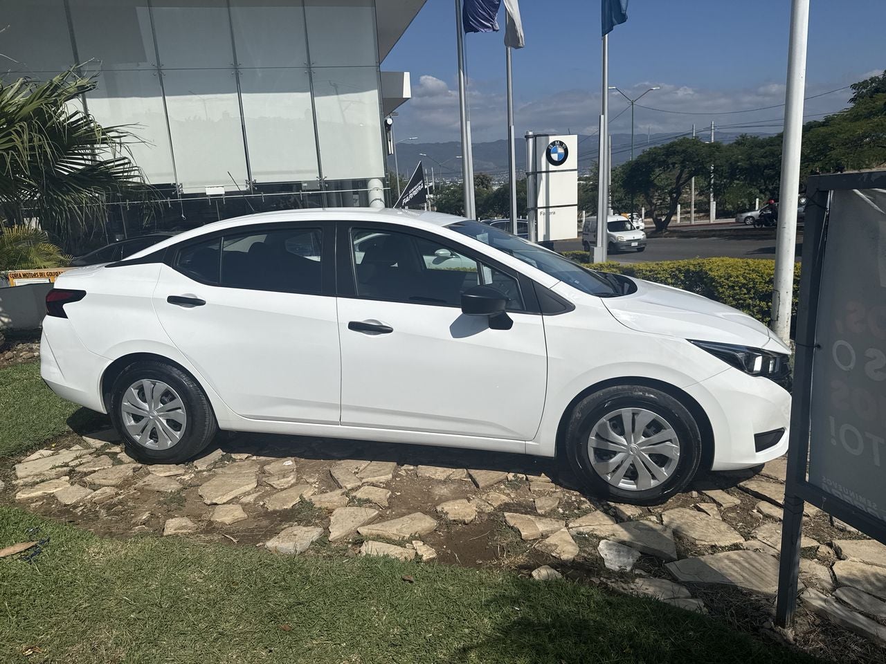 2024 Nissan Versa 1.6 Sense At