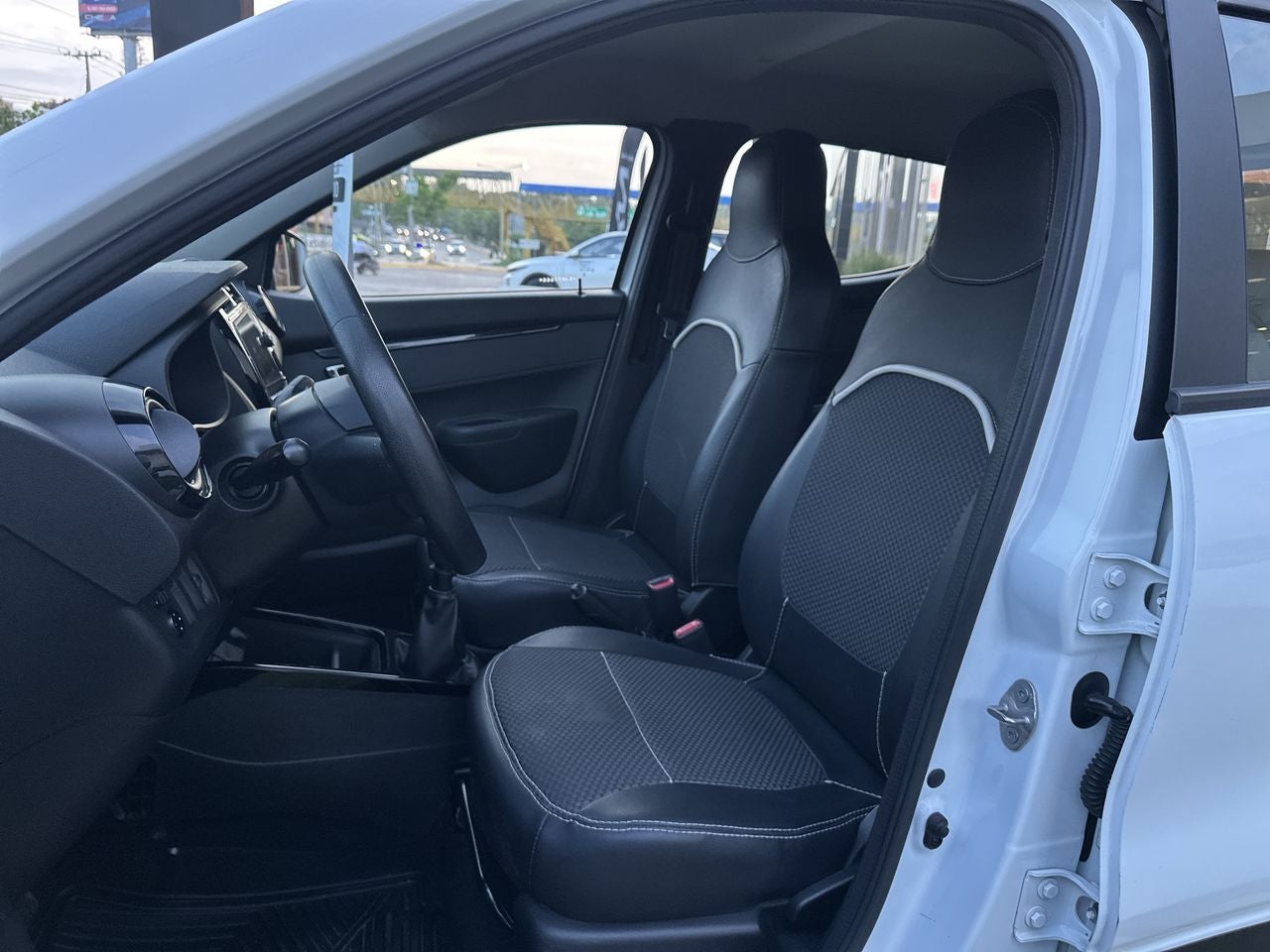 2025 Renault Kwid 1.0 Iconic Mt