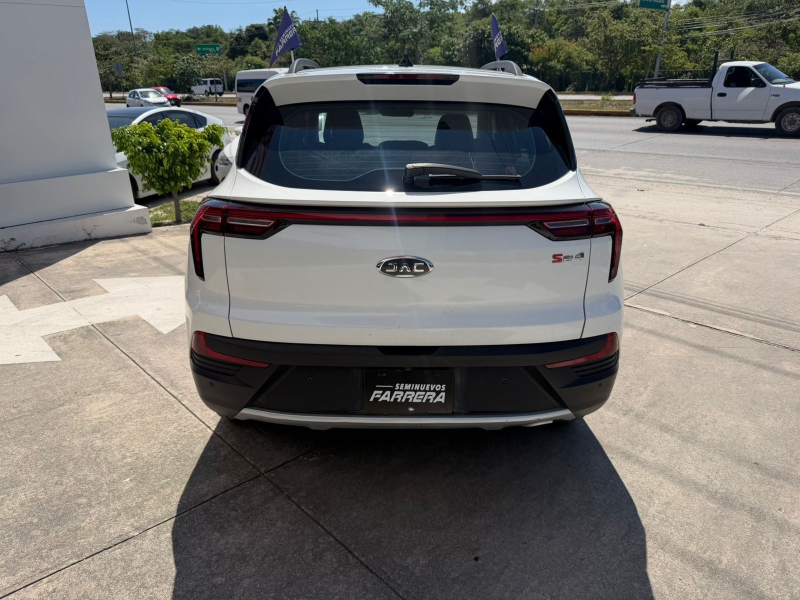 2024 JAC SEI4 1.5 Connect At