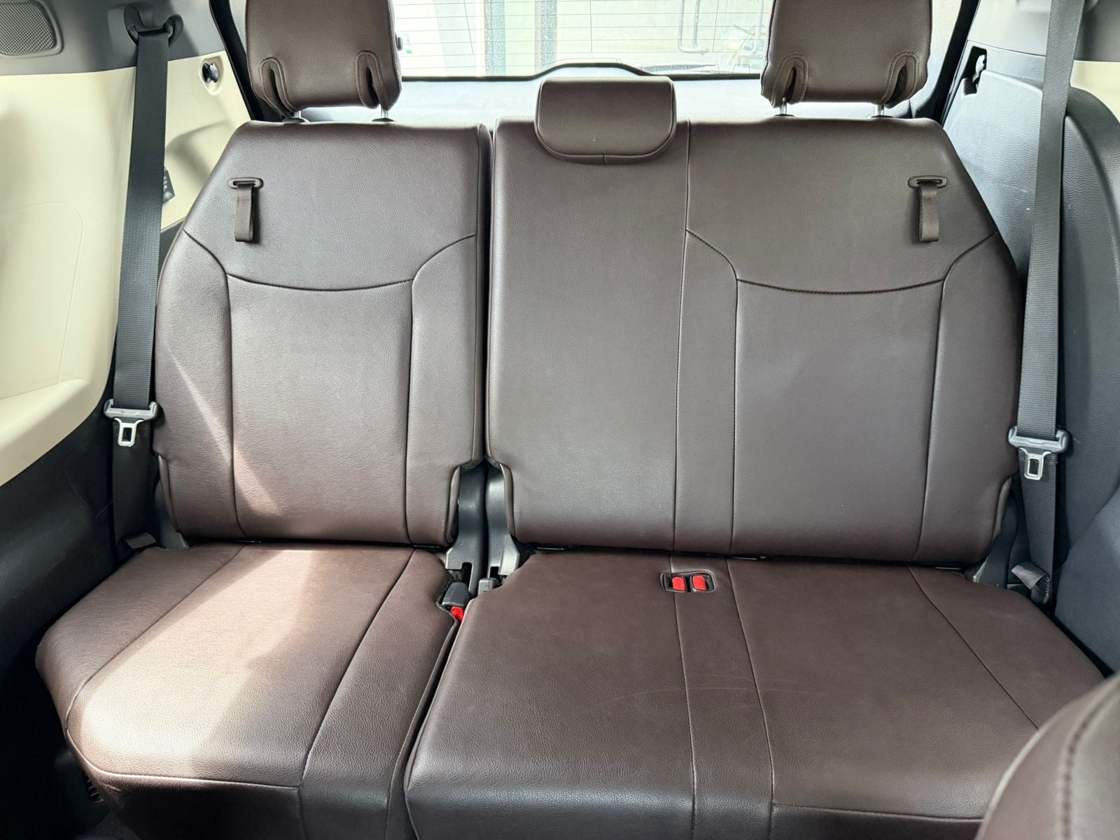 2024 Toyota Sienna 2.5 Platinum Hev At