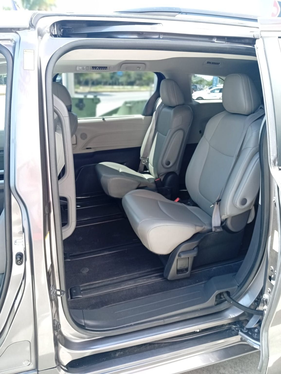 2022 Toyota Sienna 2.5 Xle Piel Hibrido At