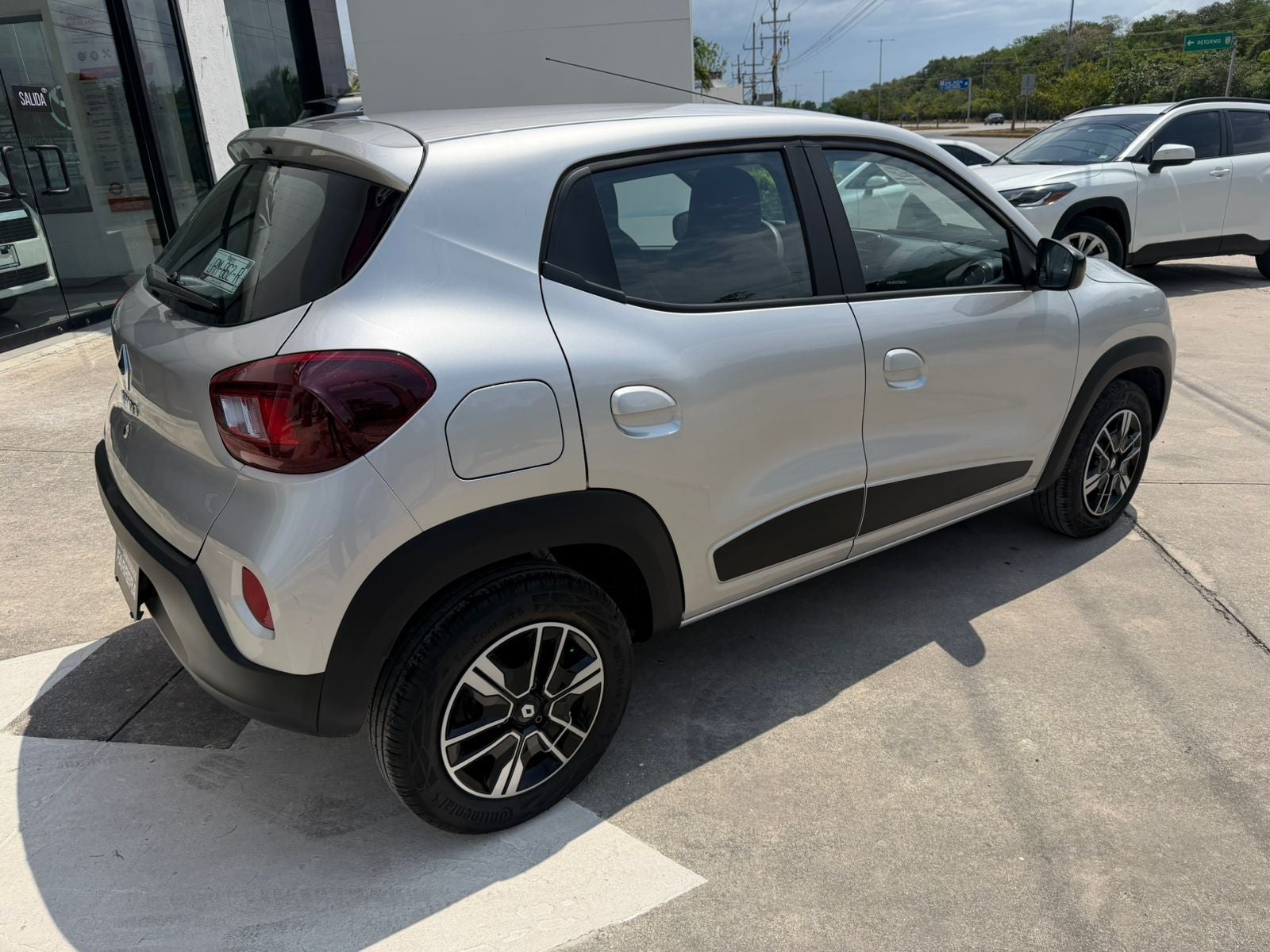 2024 Renault Kwid 1.0 Iconic Mt