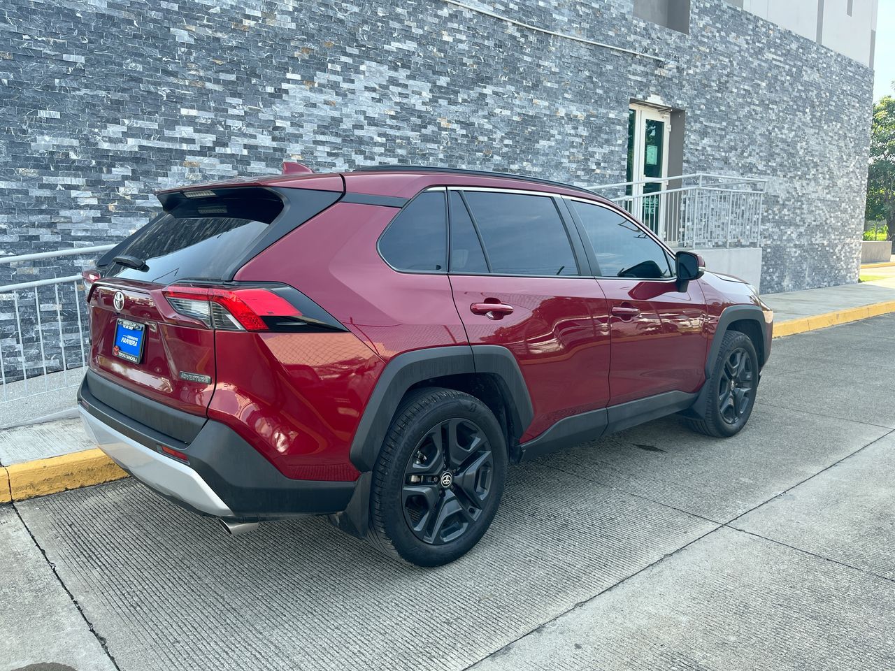 2024 Toyota RAV4 2.5 Adventure At