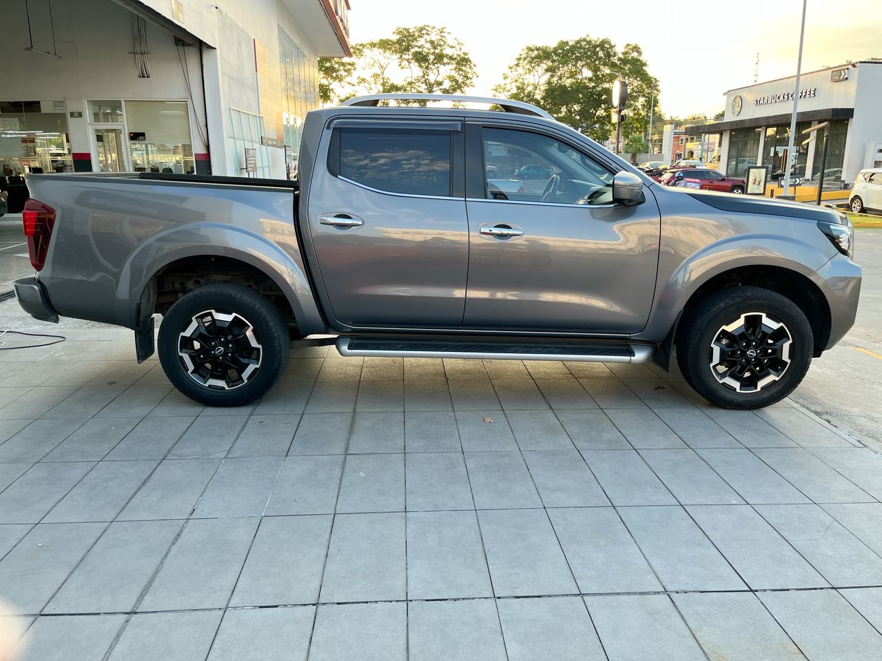 2023 Nissan Frontier 2.5 Le Platinum At