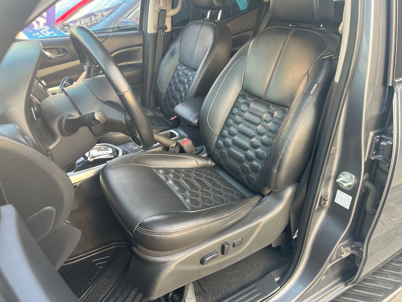 2023 Nissan Frontier 2.5 Le Platinum At