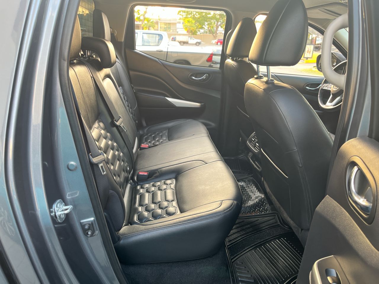 2023 Nissan Frontier 2.5 Le Platinum At