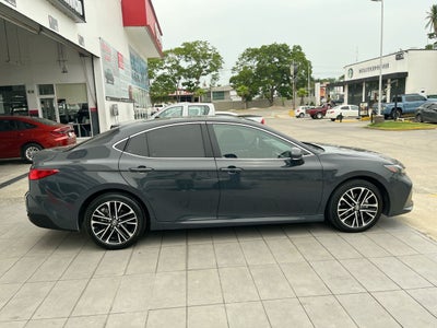 2025 Toyota Camry 2.5 Xle Hev At