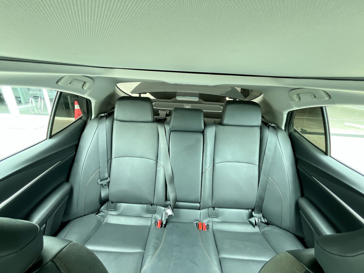 2025 Toyota Camry 2.5 Xle Hev At