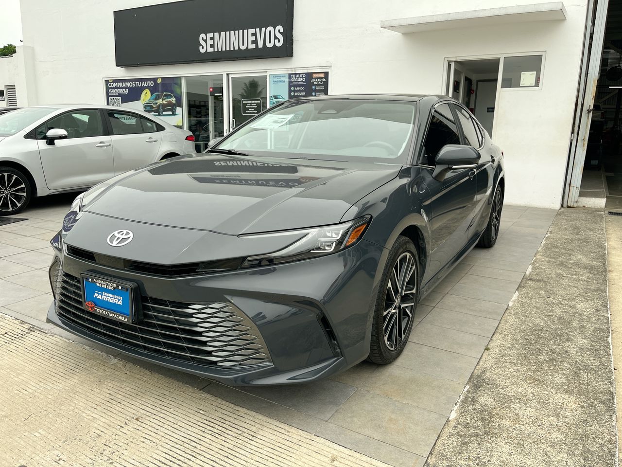 2025 Toyota Camry 2.5 Xle Hev At