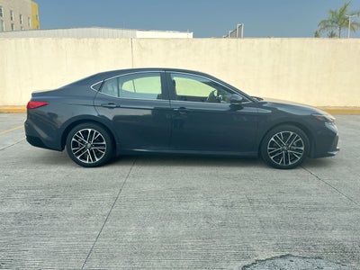 2025 Toyota Camry 2.5 Xle Hev At