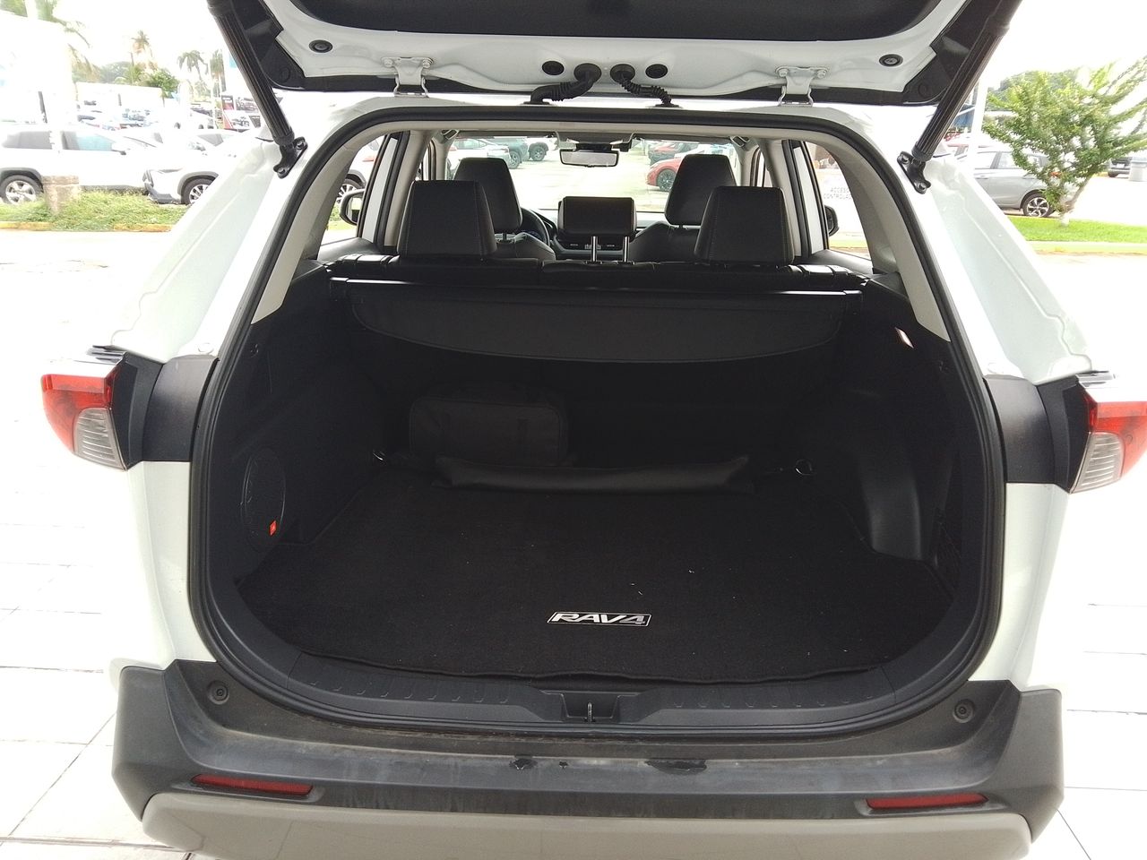 2023 Toyota RAV4 2.5 Limited Hybrid At