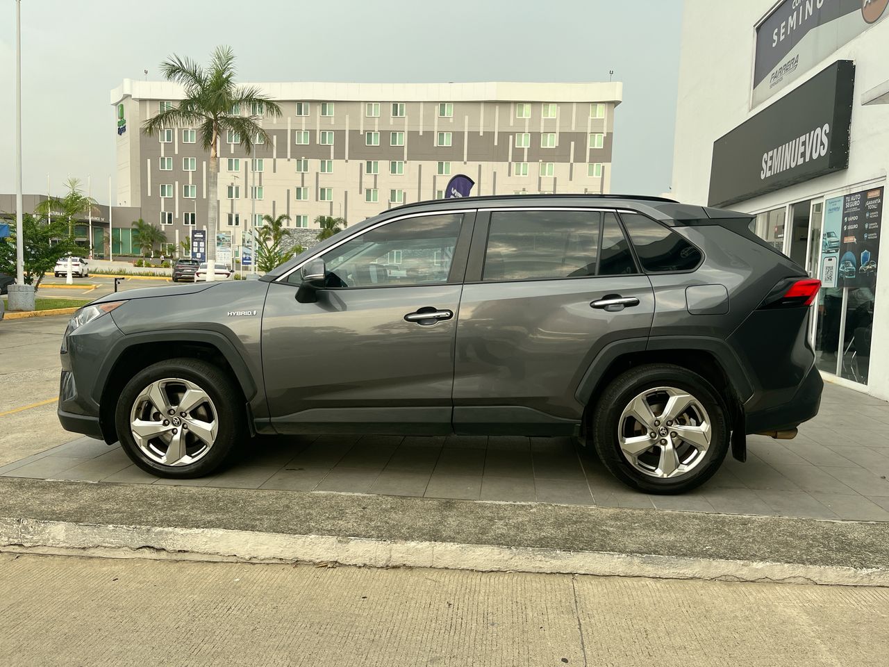 2021 Toyota RAV4 2.5 Limited Hybrid At