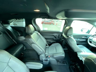 2025 Toyota Sienna 2.5 Platinum Hev At