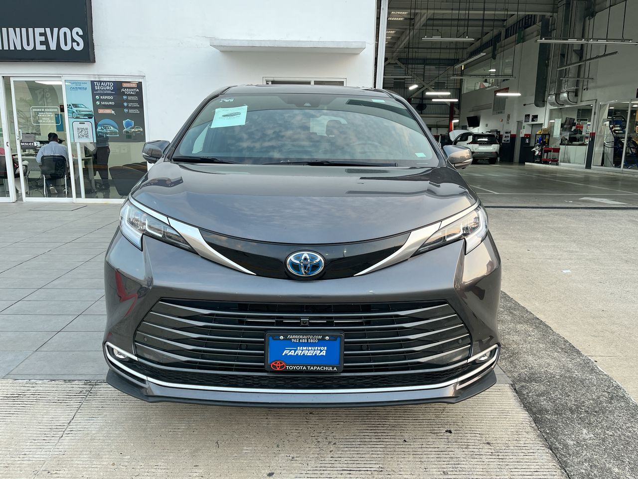 2025 Toyota Sienna 2.5 Platinum Hev At