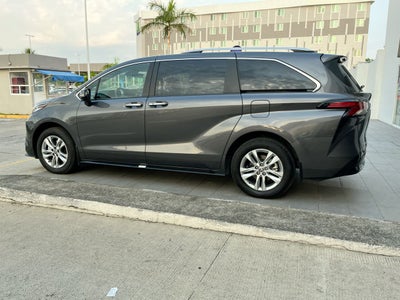 2025 Toyota Sienna 2.5 Platinum Hev At