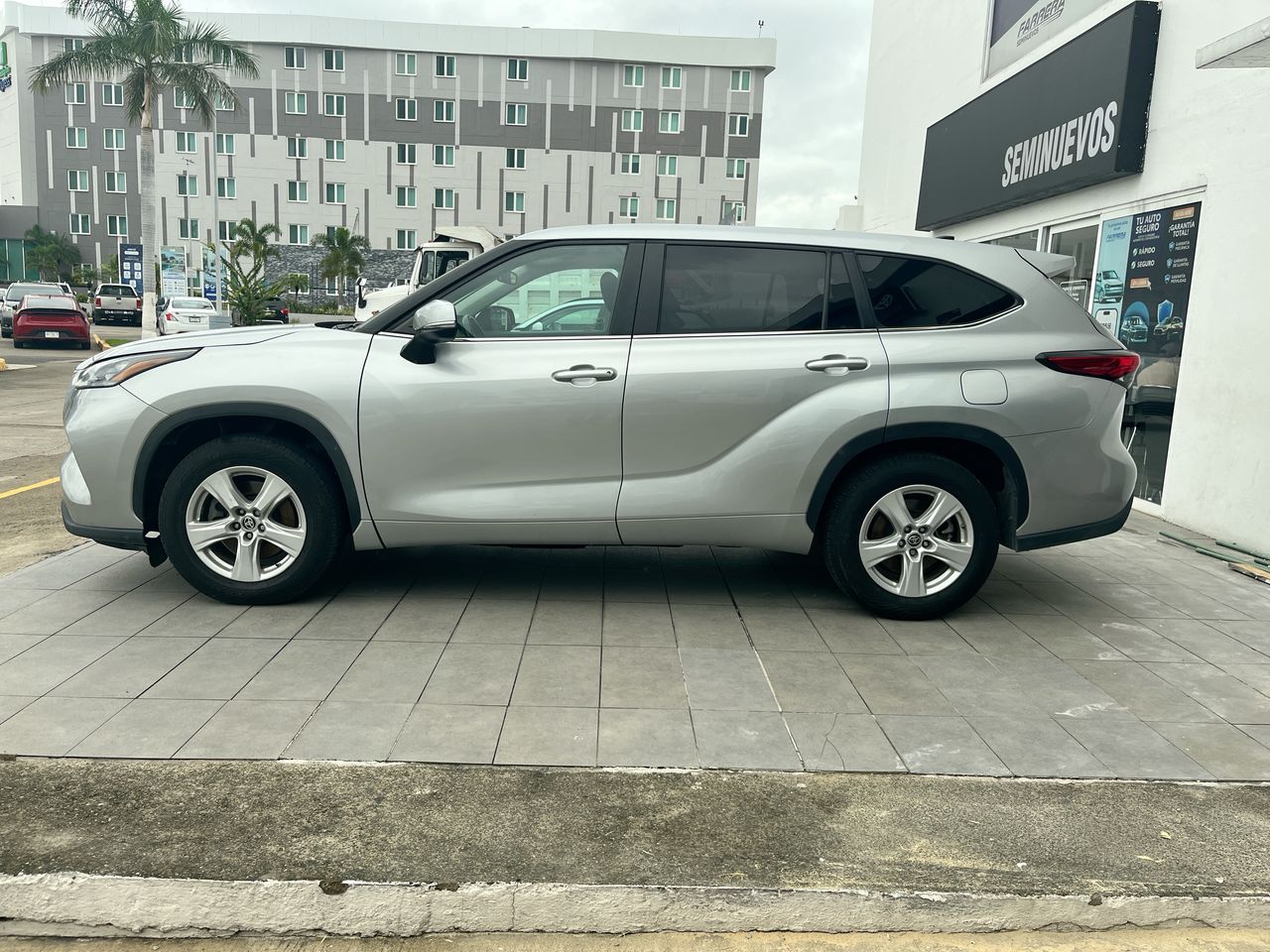 2023 Toyota Highlander 2.5 Le Hev At