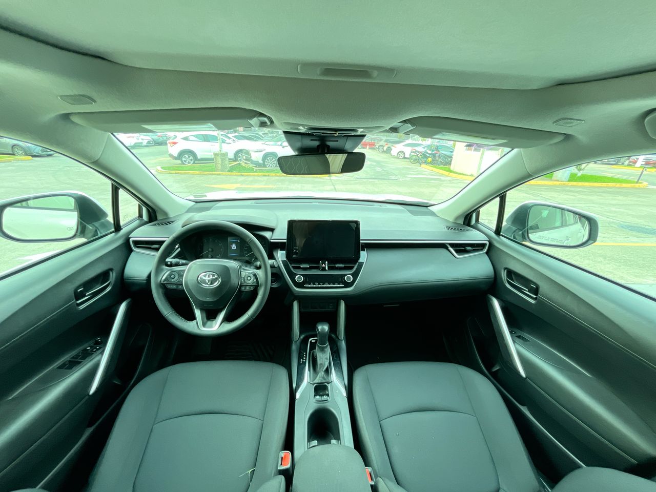 2024 Toyota Corolla Cross 2.0 Le HEV At