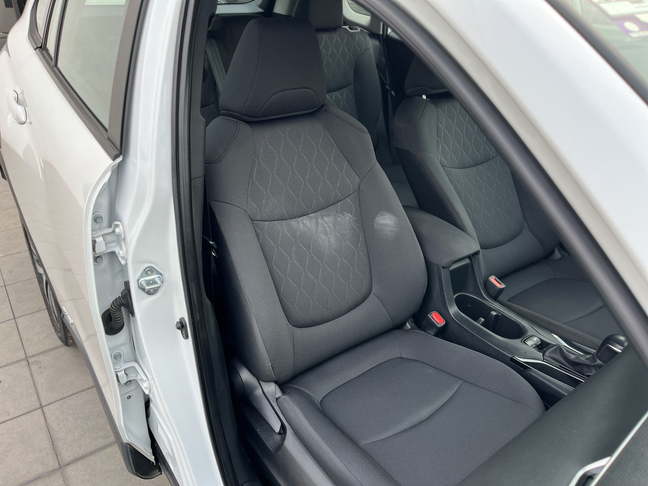 2024 Toyota Corolla Cross 2.0 Le HEV At