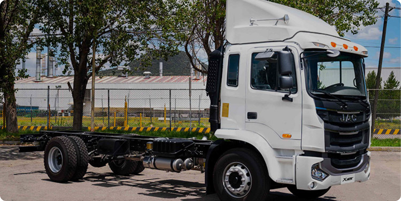 Cajuela con apertura remota y capacidad de cajuela hasta 1,650 L
