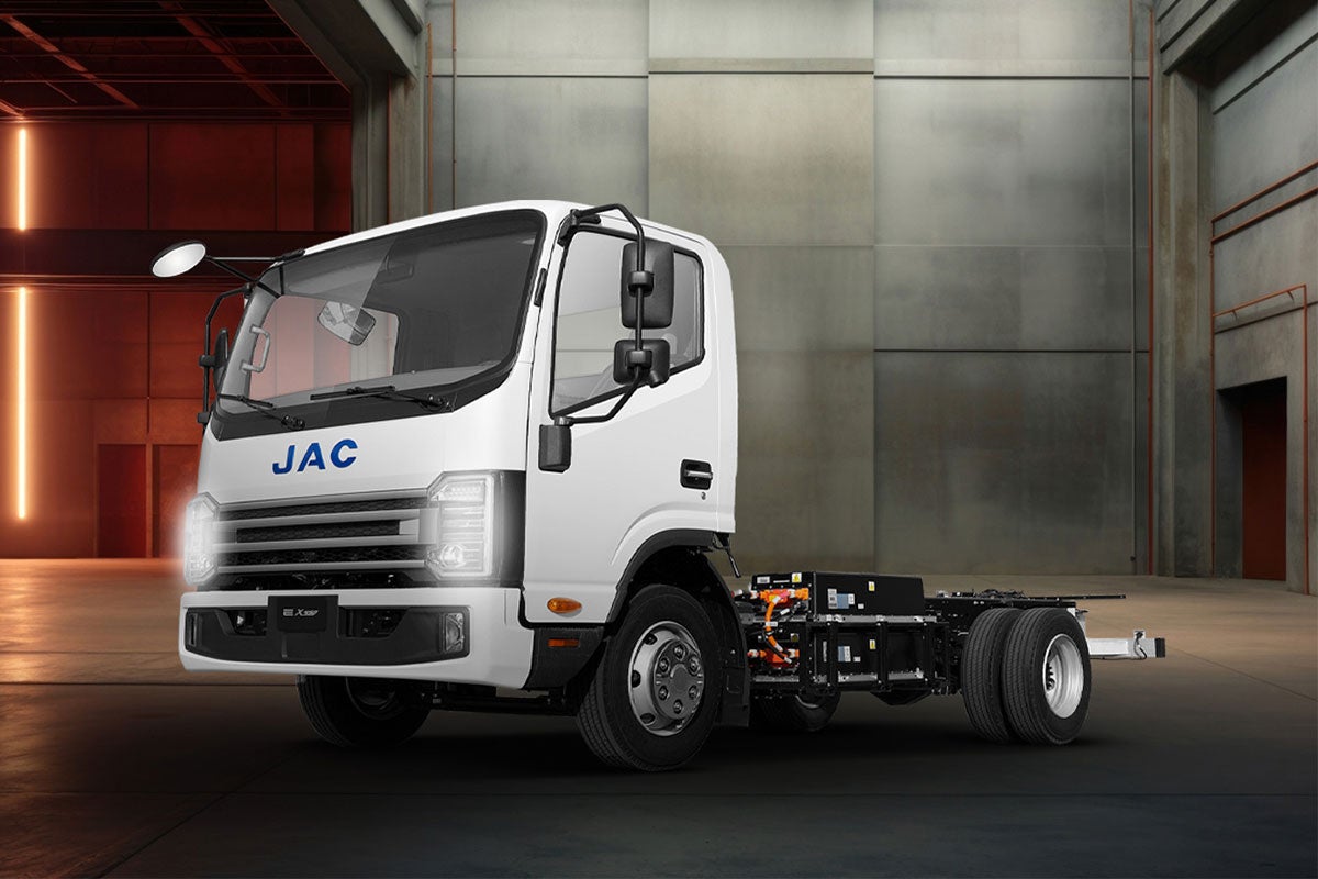 Potencia de 172 HP y Torque de 207 LB-PIE