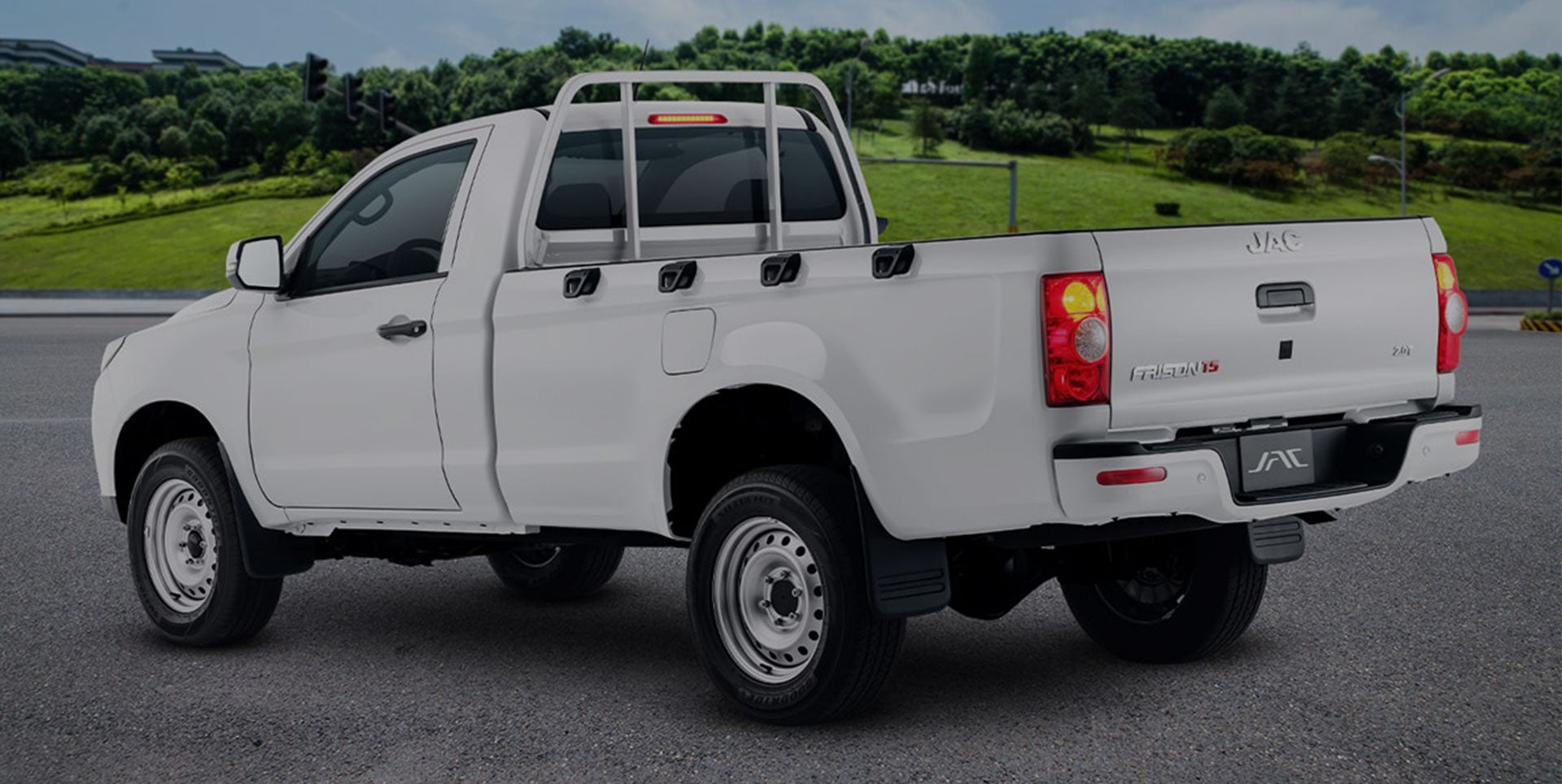 Cajuela con apertura remota y capacidad de cajuela hasta 1,650 L