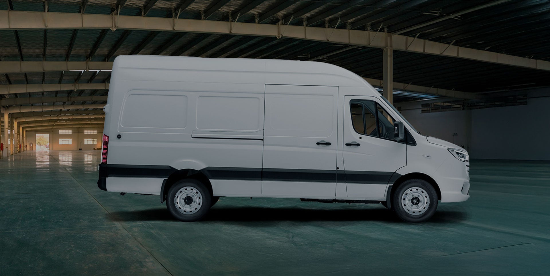 Cajuela con apertura remota y capacidad de cajuela hasta 1,650 L